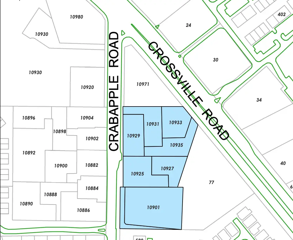 Roswell is set to see a significant transformation as the Crabapple Road Restaurant District moves forward, turning a current office park into a dynamic hub of restaurants, cafes, and businesses. This redevelopment aims to provide residents with a variety of new dining options and a central gathering space.